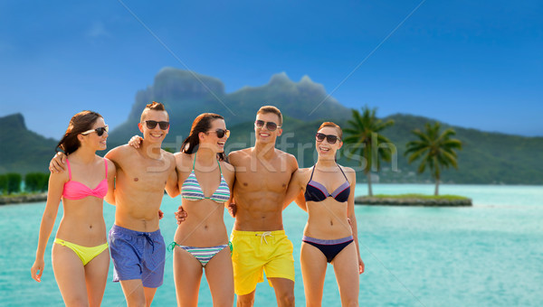 Glimlachend vrienden zonnebril zomer strand vriendschap Stockfoto © dolgachov