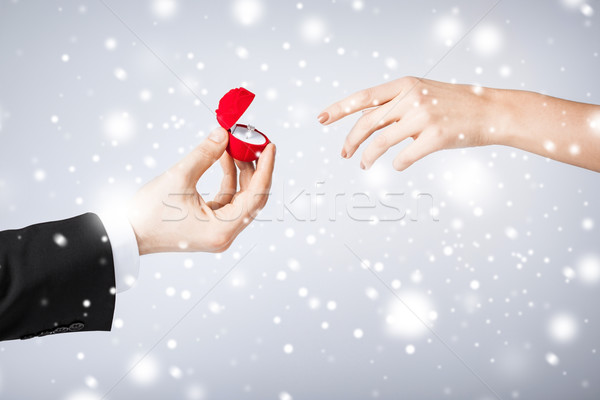 [[stock_photo]]: Couple · alliance · coffret · cadeau · amour · Romance · mariage