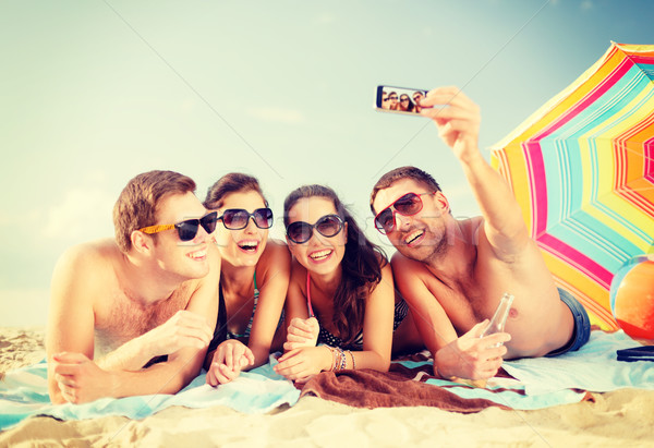 Stockfoto: Groep · mensen · foto · smartphone · zomer · vakantie