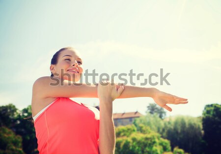 [[stock_photo]]: Femme · souriante · extérieur · fitness · sport · formation