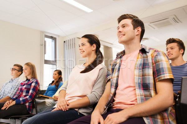 Stock foto: Gruppe · lächelnd · Studenten · Vortrag · Halle · Bildung