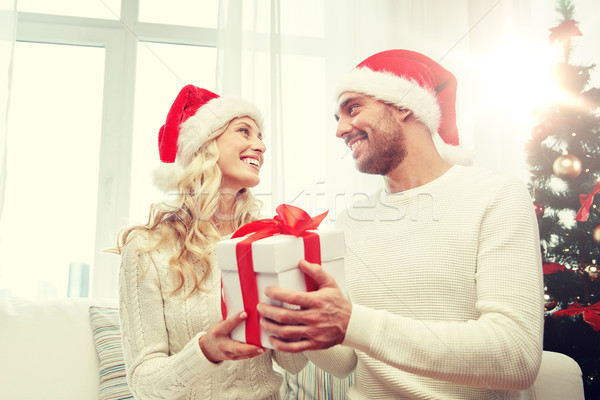Stock fotó: Boldog · pár · otthon · karácsony · ajándék · doboz · ünnepek