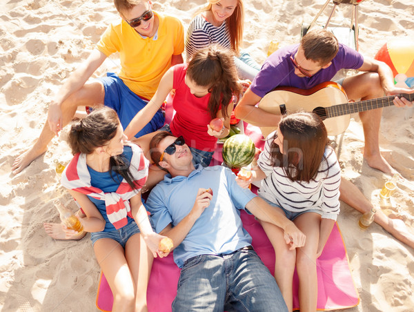 Foto stock: Grupo · amigos · praia · verão · férias