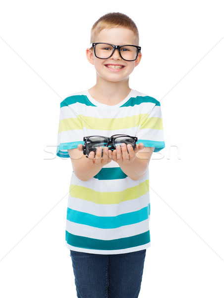 Foto stock: Sonriendo · nino · gafas · visión