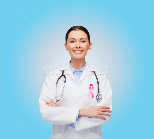 Medic stetoscop cancer constientizare panglică asistenţă medicală Imagine de stoc © dolgachov