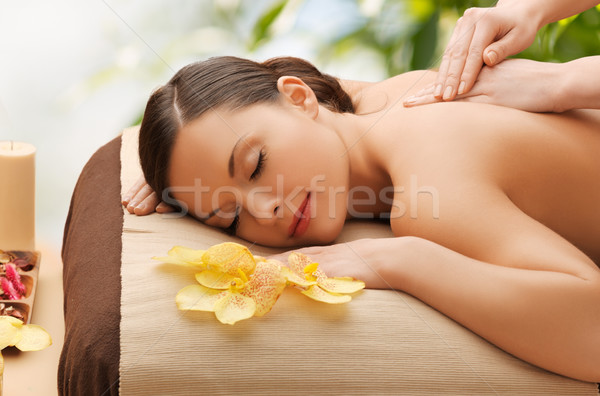 Femeie spa frumuseţe concediu salon corp Imagine de stoc © dolgachov