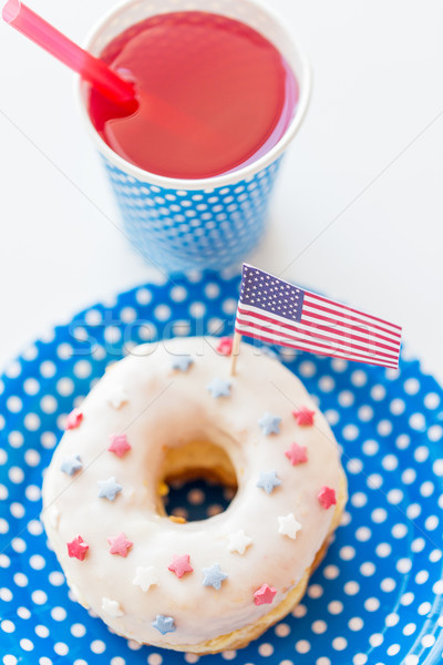 Tatlı çörek meyve suyu amerikan bayrağı dekorasyon amerikan gün Stok fotoğraf © dolgachov