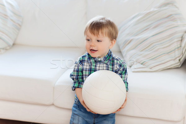 Stockfoto: Gelukkig · weinig · baby · jongen · bal · home