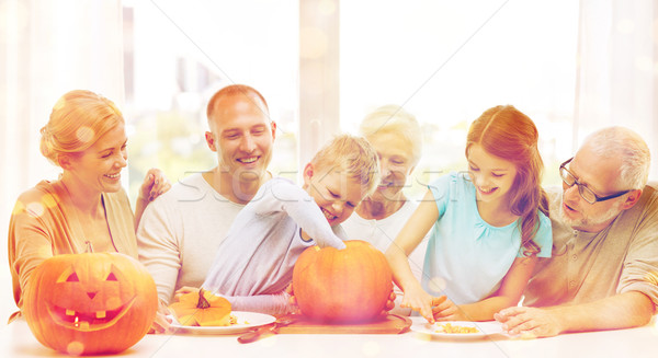 Famille heureuse séance maison famille bonheur [[stock_photo]] © dolgachov