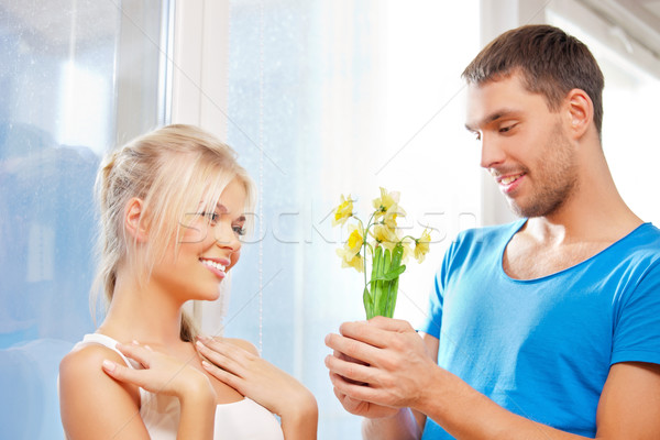 Romântico casal flores brilhante quadro feliz Foto stock © dolgachov