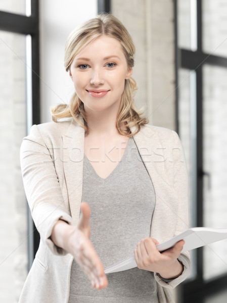 Mujer abierto mano listo apretón de manos negocios Foto stock © dolgachov