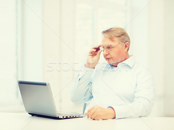 Viejo de trabajo portátil casa tecnología Foto stock © dolgachov