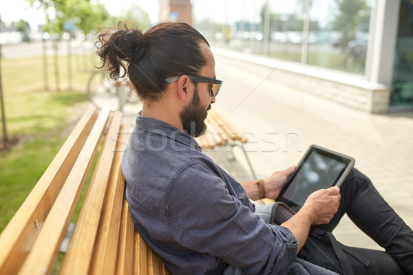 Foto stock: Hombre · sesión · calle · de · la · ciudad · banco · ocio