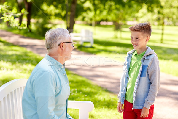 [[stock_photo]]: Grand-père · petit-fils · parler · été · parc · famille