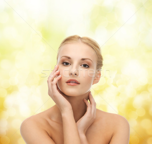 Nő megérint arc bőr portré gyönyörű nő Stock fotó © dolgachov