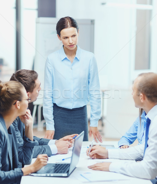 Női főnök beszél üzleti csapat üzlet technológia Stock fotó © dolgachov