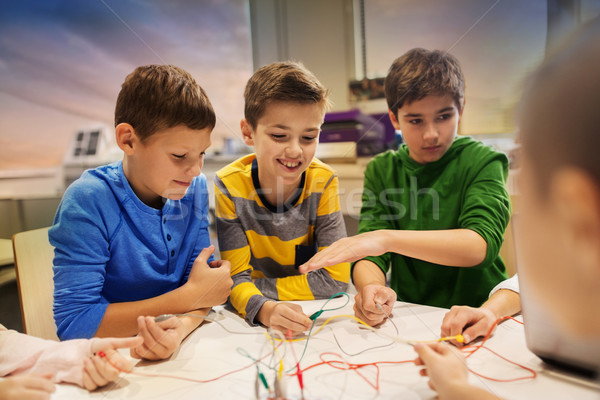 Glücklich Kinder Erfindung Robotik Schule Stock foto © dolgachov