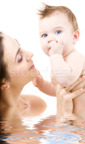 Bébé mère mains photos heureux eau [[stock_photo]] © dolgachov