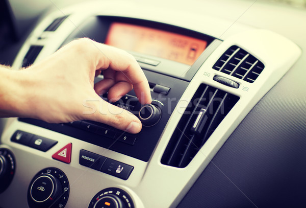 Adam araba ses stereo taşımacılık araç Stok fotoğraf © dolgachov