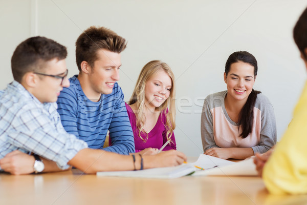 Stock foto: Gruppe · lächelnd · Studenten · Blaupause · Bildung · Schule