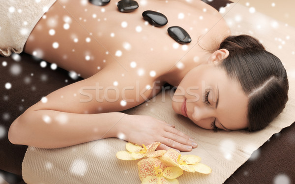 Kobieta spa salon hot kamienie piękna Zdjęcia stock © dolgachov