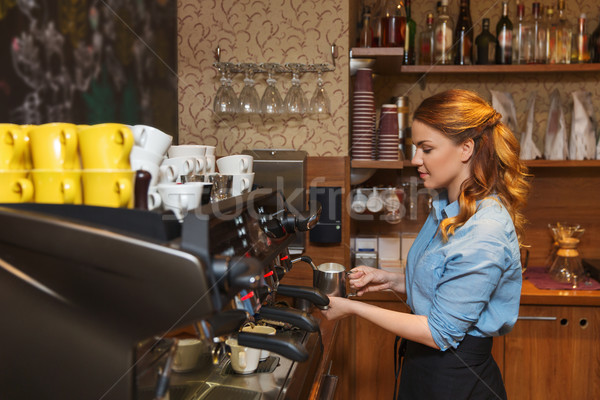 Бариста женщину кофе машина кафе Сток-фото © dolgachov