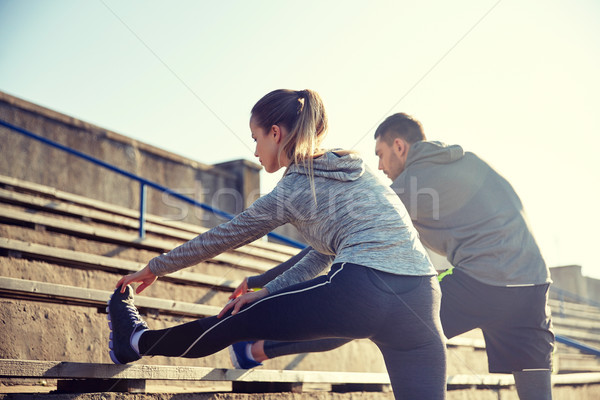 Cuplu picior stadion fitness sportiv Imagine de stoc © dolgachov