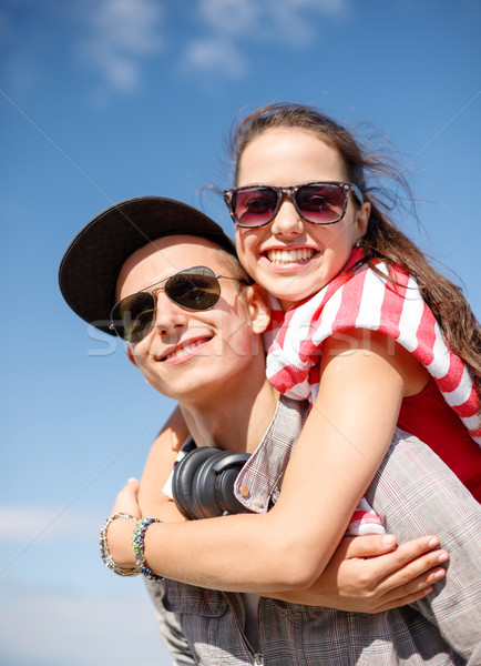 Glimlachend tieners zonnebril buiten zomer Stockfoto © dolgachov