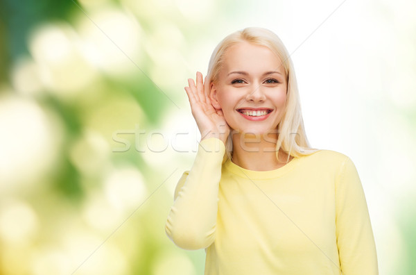 Souriant jeune femme écouter potins communication personnes Photo stock © dolgachov