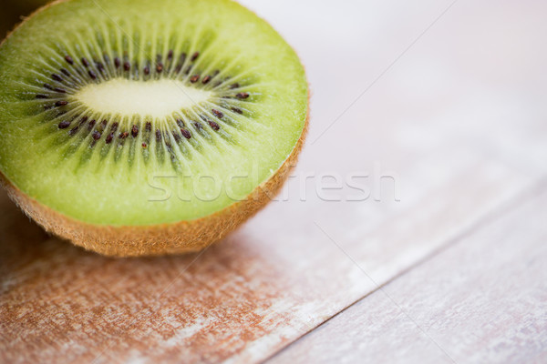 Foto stock: Maduro · kiwi · rebanada · mesa · frutas