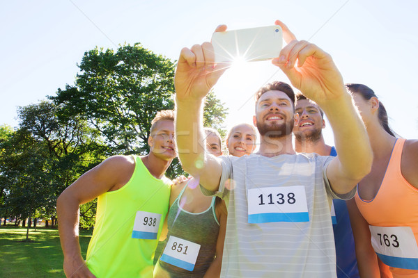 Adolescente smartphone fitness sport amicizia Foto d'archivio © dolgachov