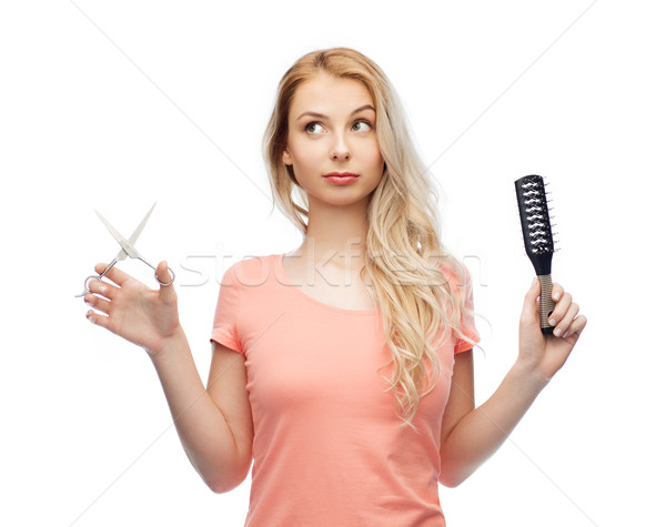 Jeune femme ciseaux brosse à cheveux coiffure beauté [[stock_photo]] © dolgachov