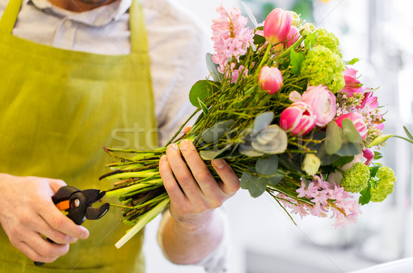 [[stock_photo]]: Fleuriste · homme · fleurs · personnes · affaires