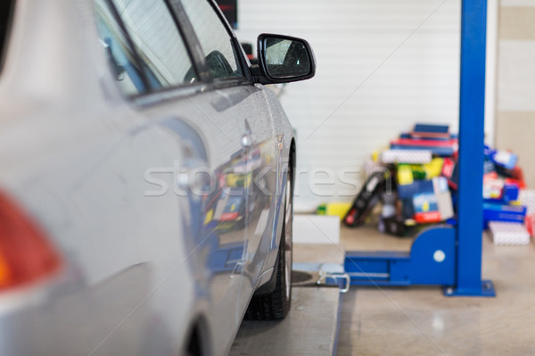 Auto Lift Reparatur Station auto Service Stock foto © dolgachov