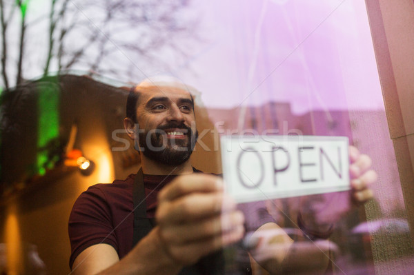 Uomo open banner bar ristorante finestra Foto d'archivio © dolgachov