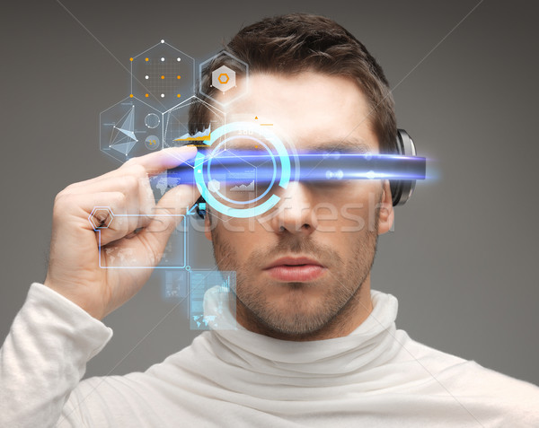 Man futuristische bril toekomst technologie mensen Stockfoto © dolgachov