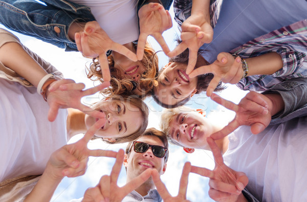 Grupy nastolatków palec pięć lata Zdjęcia stock © dolgachov