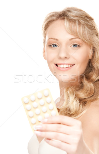Foto d'archivio: Pillole · foto · bianco · donna · medici