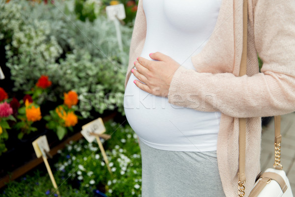 Stockfoto: Zwangere · vrouw · kiezen · bloemen · straat · markt · verkoop