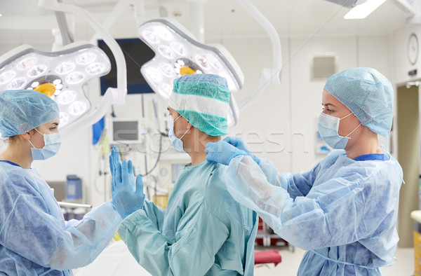 Foto stock: Cirujanos · sala · de · operaciones · hospital · cirugía · medicina · personas