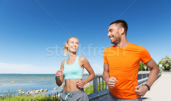 Stockfoto: Glimlachend · paar · lopen · zomer · fitness