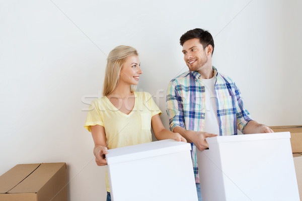 Stockfoto: Glimlachend · paar · groot · dozen · bewegende · nieuw · huis