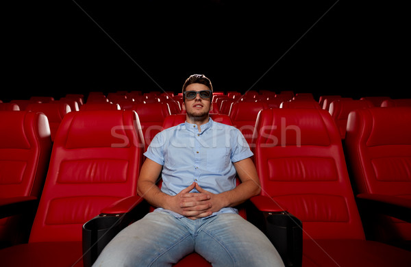 Junger Mann beobachten Film 3D Theater Kino Stock foto © dolgachov