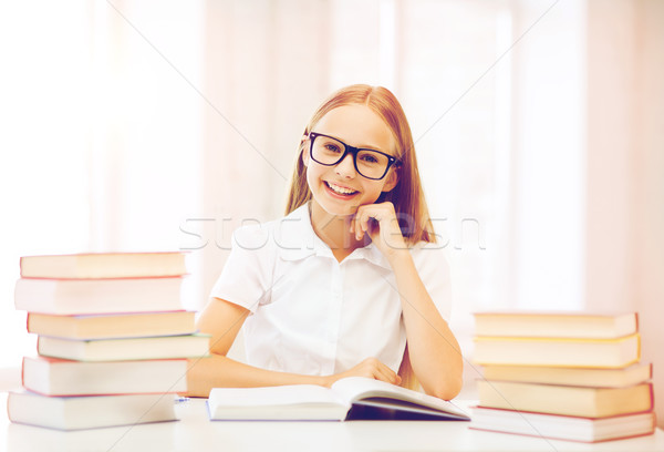 Student meisje studeren school onderwijs weinig Stockfoto © dolgachov