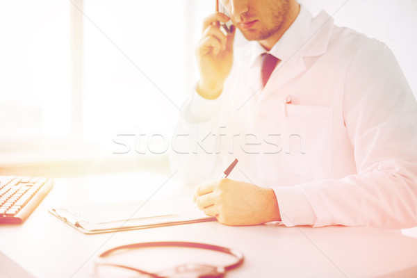 Stock foto: Männlichen · Arzt · Kapseln · Gesundheitswesen · Krankenhaus · medizinischen · schriftlich