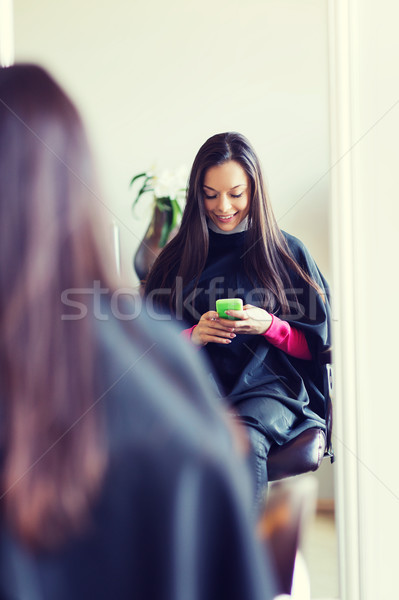 Glücklich Friseursalon Schönheit Menschen Smartphone Stock foto © dolgachov