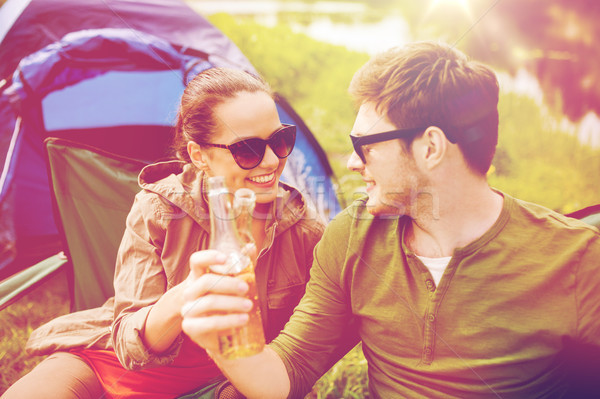 Boldog pár italok táborhely sátor kempingezés Stock fotó © dolgachov