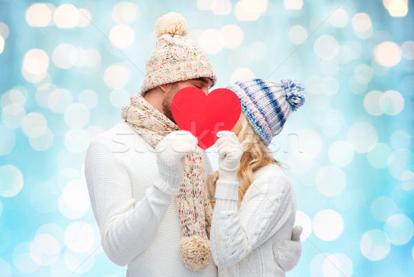 Uśmiechnięty para zimą ubrania czerwony serca Zdjęcia stock © dolgachov