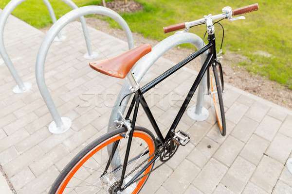 Fixé engins vélo rue parking [[stock_photo]] © dolgachov