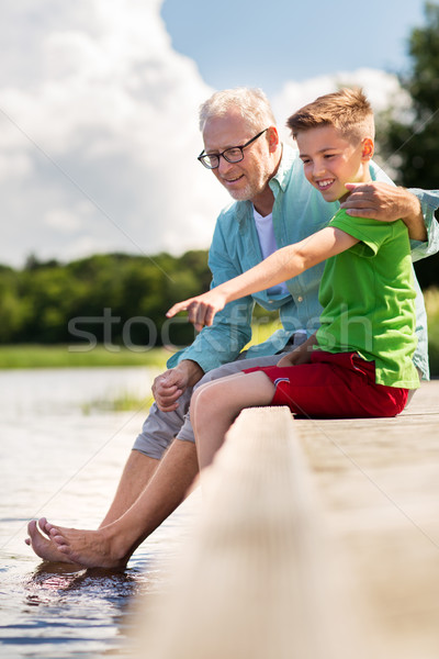 Stock foto: Großvater · Enkel · Sitzung · Fluss · Familie · Generation